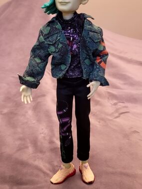 Monster High G3 Deuce Gorgon doll (2022 Core)